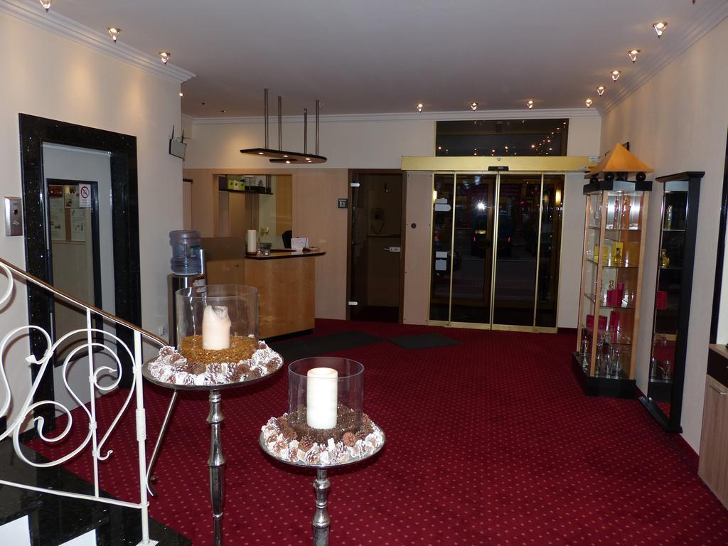 City Hotel By Celina Hagen  Extérieur photo