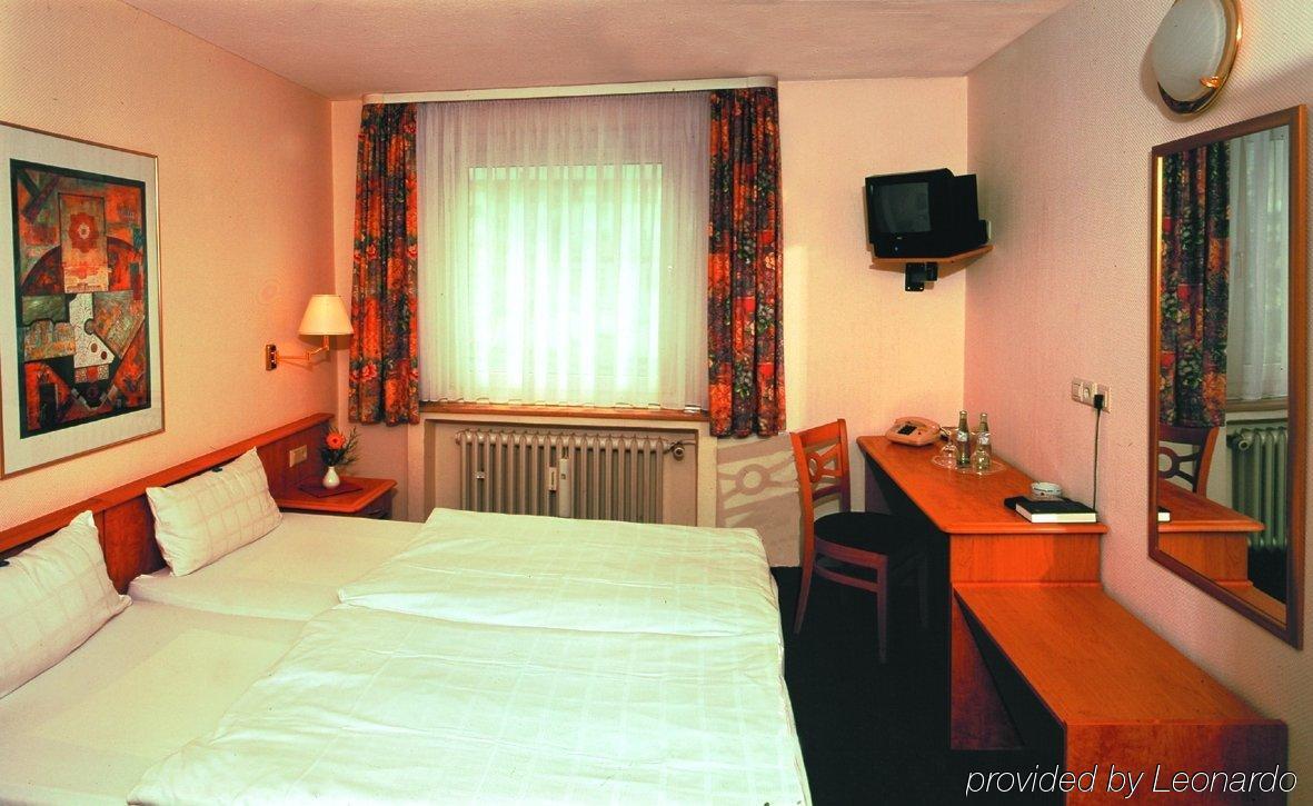 City Hotel By Celina Hagen  Chambre photo
